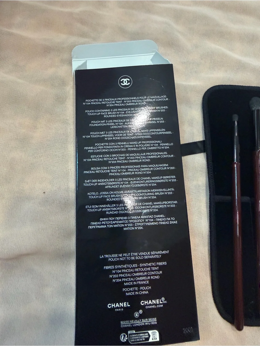 CHANEL Les Pinceaux Rouge Noir Collection Of 3 Professional Makeup Brushes